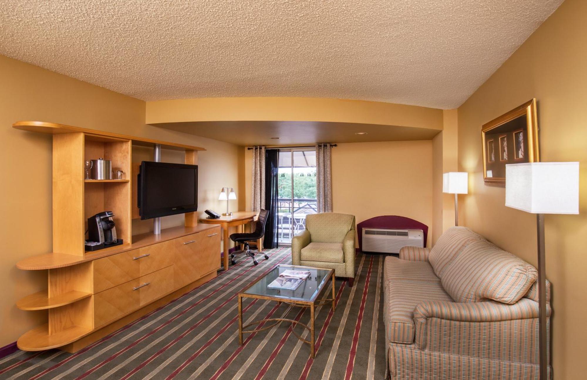 Pier 5 Hotel Baltimore Room photo